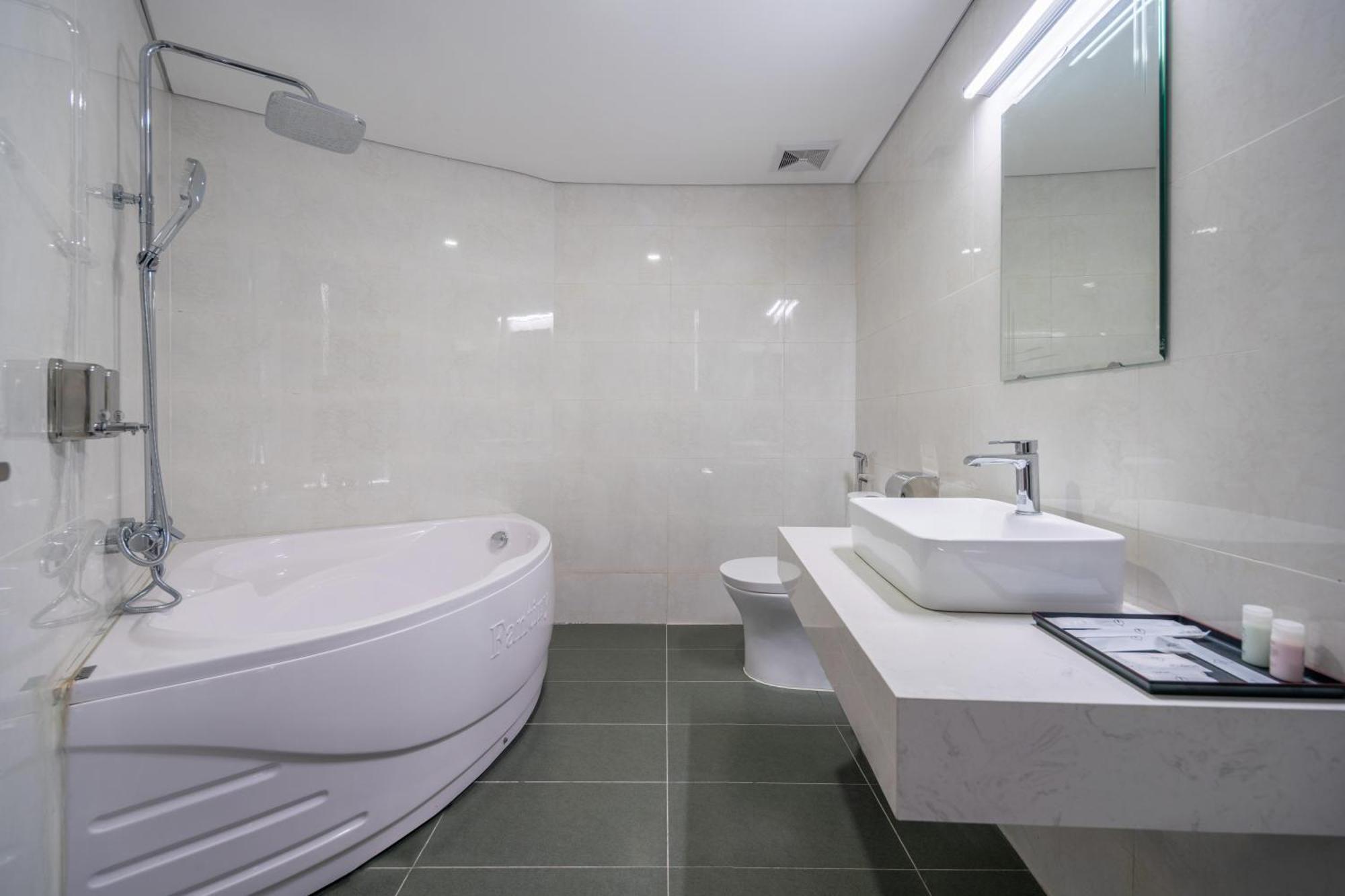 Jacayl Hotel Tcg Hanoi Kültér fotó